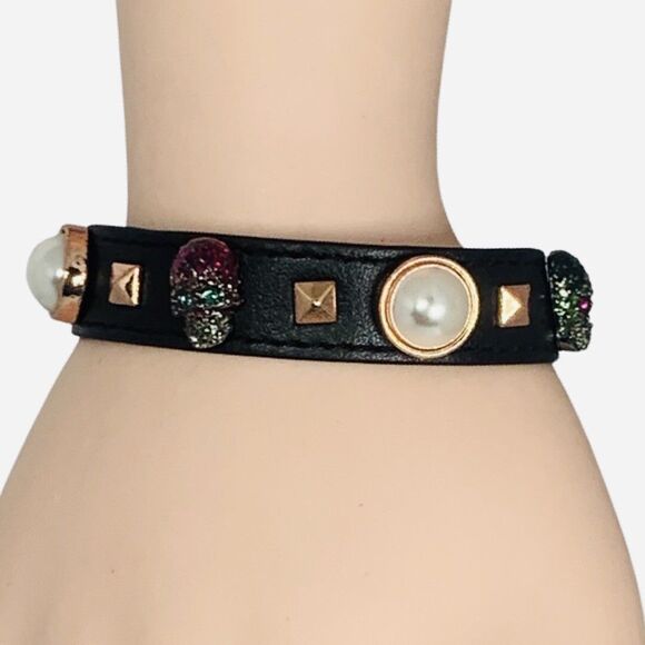Betsey Johnson Crystal Black Leather Skull Pearl Bracelet DUCHESS OF BETSEYVILLE - Picture 8 of 13